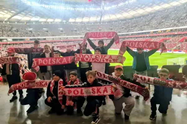 UKS Jastrząb Głowaczów 2016 na meczu Polska – Bośnia i Hercegowina