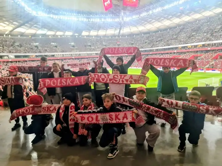 UKS Jastrząb Głowaczów 2016 na meczu Polska – Bośnia i Hercegowina